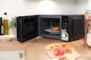 Image showing interior of the Russell Hobbs RHM2076B microwave